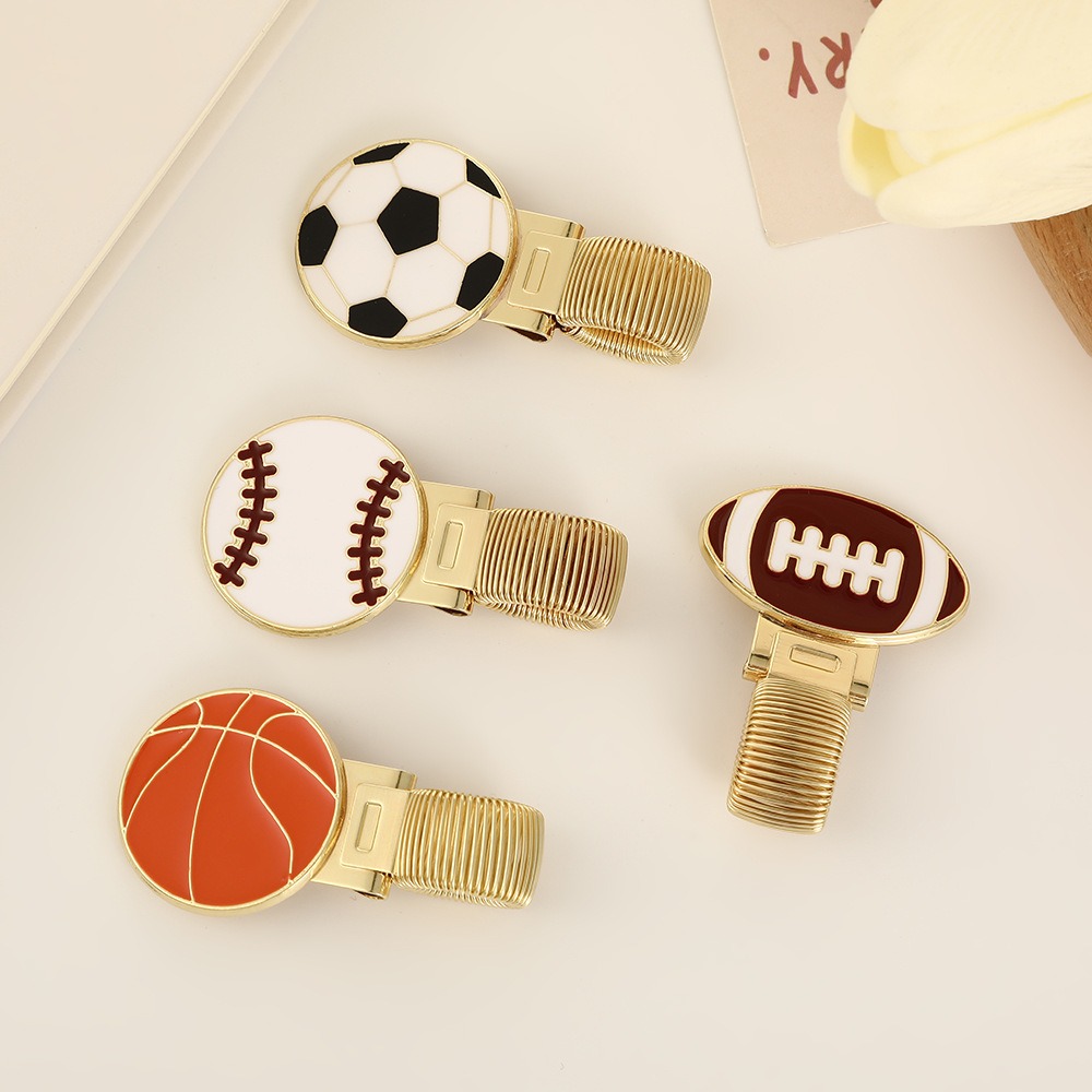 クリエイティブメタルメタルペンホルダー漫画スポーツ用品シリー - Sports Equipment In School のレビューと価格